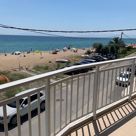 "Breeze" Front To The Sea - Hakidiki Villa Flogita Exterior photo