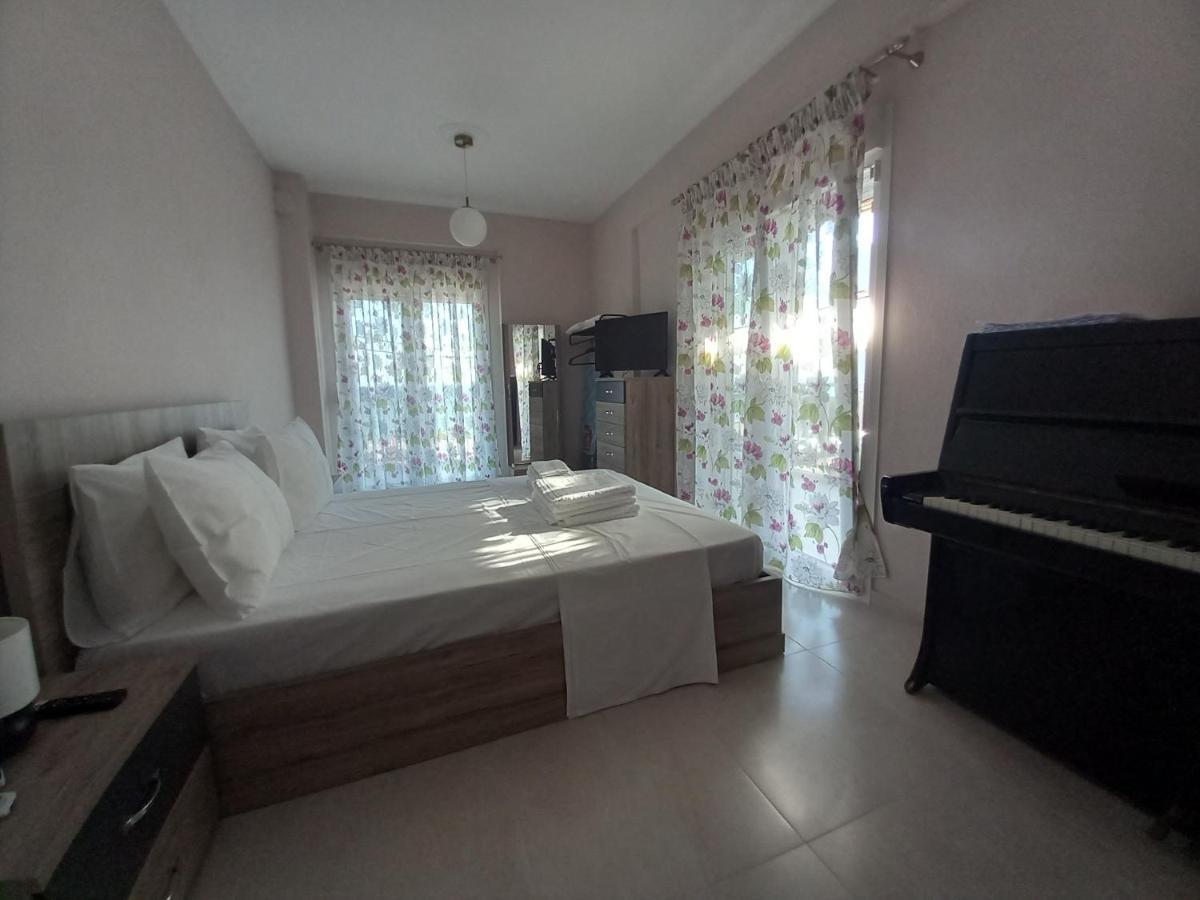 "Breeze" Front To The Sea - Hakidiki Villa Flogita Exterior photo